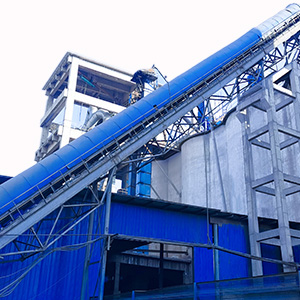 封闭式大倾角皮带输送机